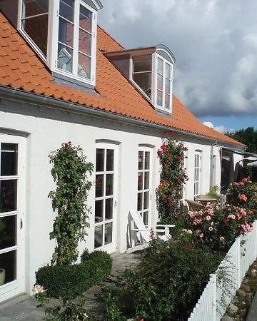 Balliwood Vaerelsesudlejning Ballen  Экстерьер фото